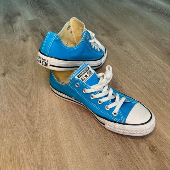 Converse Shoes - Picture 6 of 10